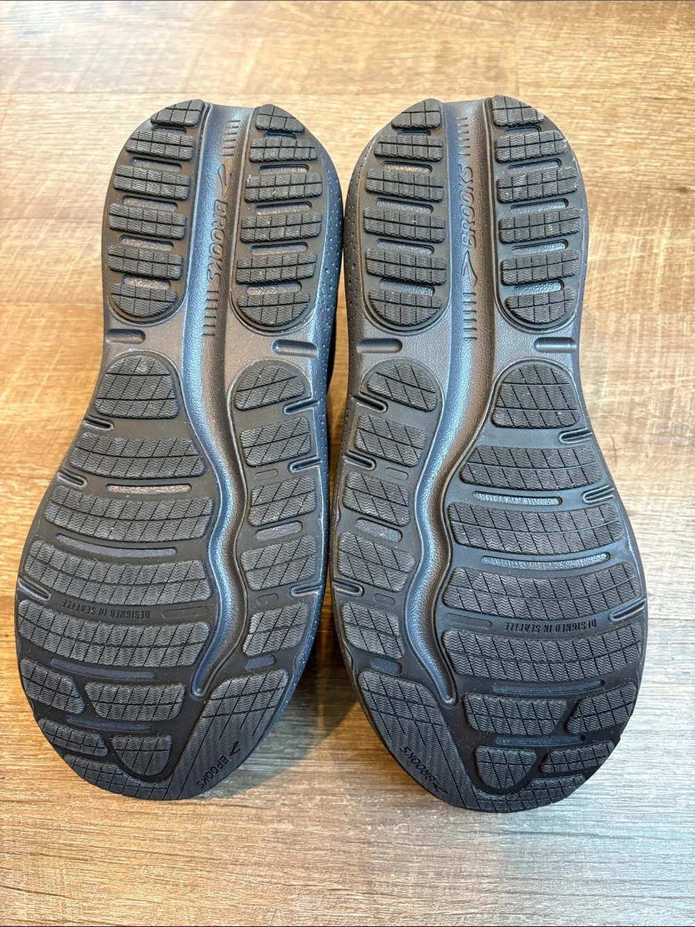 Brooks Ghost Max 2 Running Shoes Men's 9W WIDE Ebony/Blue Sapphire